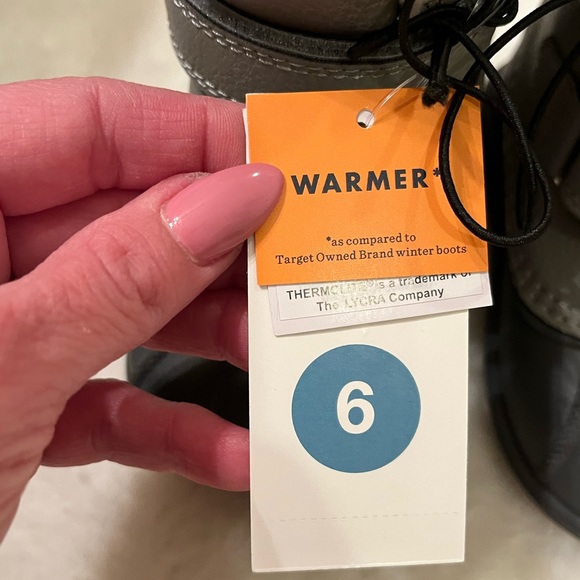 NEW Toddler winter boots, size 6 - Picture 3 of 7